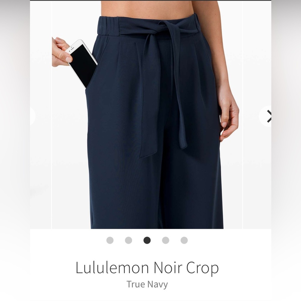 lululemon athletica Noir Crop Pants in Deep Blue